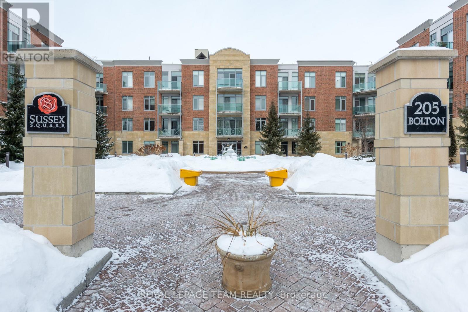 230 205 Bolton Street