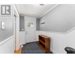 Bedroom 2 - 135 Nelson Street, Kingston, ON K7L3W9 Photo 5