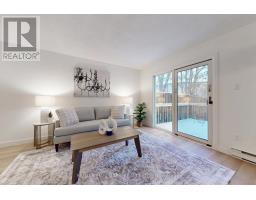 Kitchen - 50 Gordon Way, Markham, ON L3T5A2 Photo 3