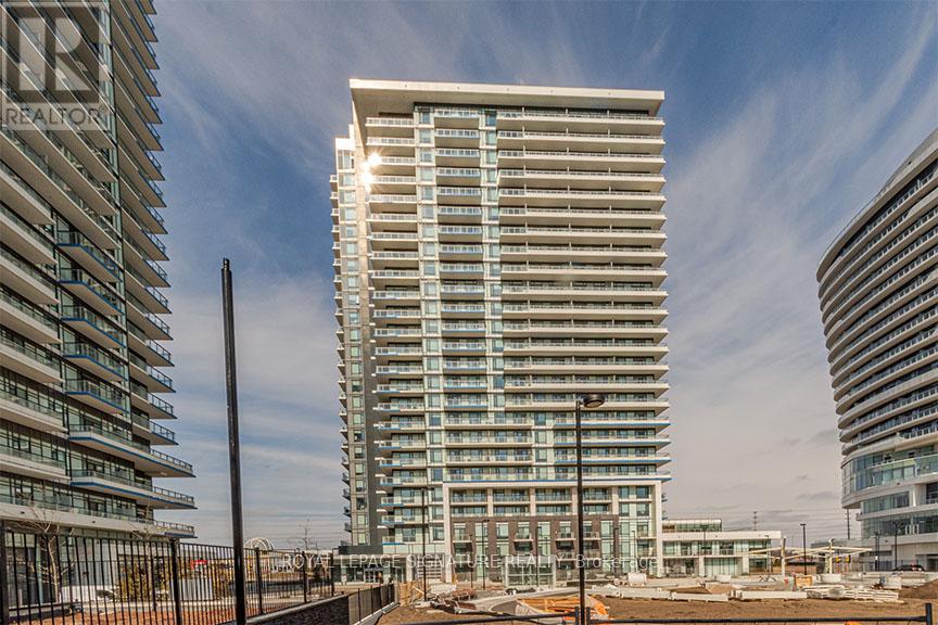 202 2550 Eglinton Avenue W