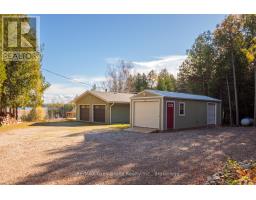 Living room - 109 Widgeon Cove Road, Northern Bruce Peninsula, ON N0H2T0 Photo 5