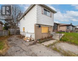 Kitchen - 868 Liverpool Road, Pickering, ON L1W1S4 Photo 3