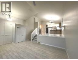 Kitchen - 24 Birch Lane, Whitecourt, AB T7S1E3 Photo 3