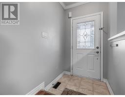 Kitchen - 304 Flagstone Way, Newmarket, ON L3X2R8 Photo 3