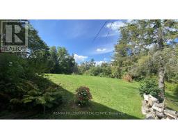 Living room - 3741 Cedar Rapids Drive S, Severn, ON L3V6H2 Photo 3