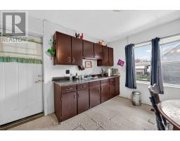 Bedroom 2 - 6862 Highway 38, Frontenac, ON K0H0B8 Photo 5