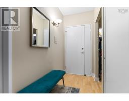 301 6369 Coburg Road, Image 3