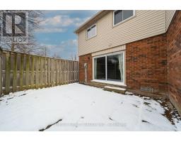 Living room - 82 1330 Jalna Boulevard, London South, ON N6E2H7 Photo 5