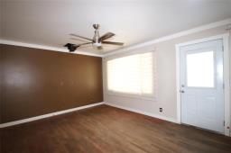 Living room - 135 3rd Street Nw, Carman, MB R0G0J0 Photo 2