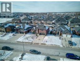 Bedroom - 177 Maxwell Crescent, Lakeshore, ON N8L0T1 Photo 4