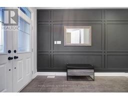 547 Parade Drive, Image 3