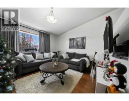 Kitchen - 31 Lawford Avenue, Red Deer, AB T4R3B4 Photo 4