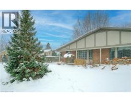 Bedroom - 33 Manor Drive, Kitchener, ON N2A2T9 Photo 3