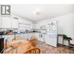 Primary Bedroom - 460 3 Street, Drumheller, AB T0J0Y4 Photo 2