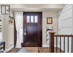 Bedroom 2 - 11 Summit Crescent, East Gwillimbury, ON L9N1C1 Photo 4