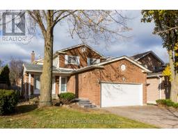 Living room - 75 Breckonwood Crescent, Markham, ON L3T5G8 Photo 2