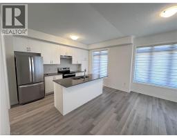 Kitchen - 585 Colborne Street E Unit 201, Brantford, ON N3S0K4 Photo 5