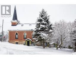 Bathroom - 10 Mill Street, Amaranth, ON L9W3Z3 Photo 2