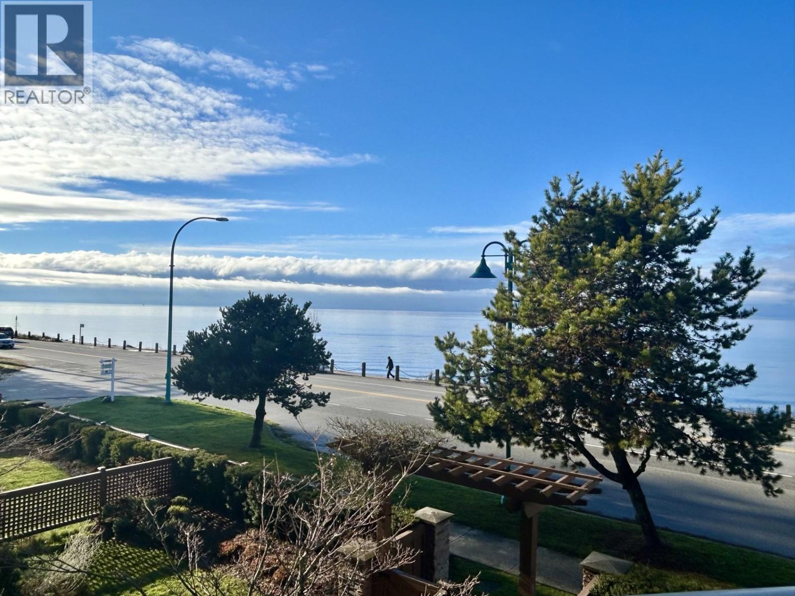 226 5160 Davis Bay Road