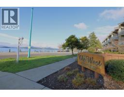 226 5160 Davis Bay Road, Sechelt, BC V7Z0H3 Photo 3