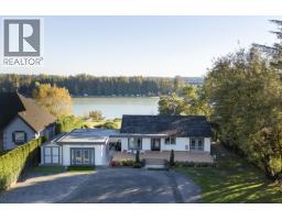 21866 River Road, Maple Ridge, BC V2X2C1 Photo 2