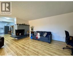 Living room - 101 Crestview Drive, Prince Rupert, BC V8J2Z4 Photo 4