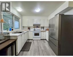 Primary Bedroom - 101 Crestview Drive, Prince Rupert, BC V8J2Z4 Photo 5