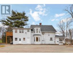 110 Dufferin Street, Bridgewater, NS B4V2G5 Photo 3