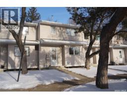 Living room - 14 330 Haight Crescent, Saskatoon, SK S7H4V9 Photo 2