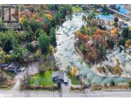 Living room - 8222 County Rd 169 Road, Severn, ON L0K2B0 Photo 4