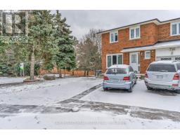 Unit 1 734 Woburn Woods Lane, Mississauga, ON L5C4N1 Photo 2