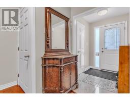 Unit 1 734 Woburn Woods Lane, Mississauga, ON L5C4N1 Photo 3