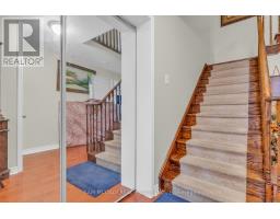 Unit 1 734 Woburn Woods Lane, Mississauga, ON L5C4N1 Photo 4