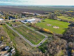 157 Harvest Crescent, Lorette, MB R5K0Y4 Photo 3