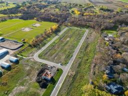 157 Harvest Crescent, Lorette, MB R5K0Y4 Photo 4