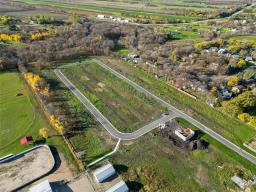 157 Harvest Crescent, Lorette, MB R5K0Y4 Photo 5