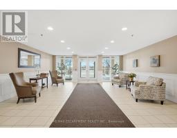 Bedroom - 405 4450 Fairview Street, Burlington, ON L7L7K7 Photo 3