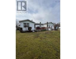 Dining room - 4427 Highway 3, Central Argyle, NS B0W1W0 Photo 2