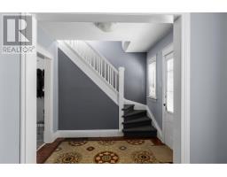 Foyer - 324 Fifth Ave, Sault Ste Marie, ON P6C4L5 Photo 4