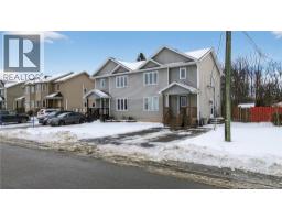 3pc Bathroom - 28 Nugent Street, Dieppe, NB E1A0S6 Photo 2