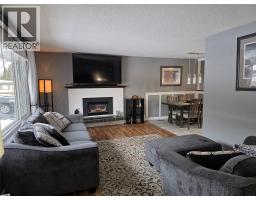 2pc Ensuite bath - 176 Cambourne Crescent, Elkford, BC V0B1H0 Photo 4