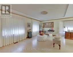 Kitchen - 6 Fenton Way, Brampton, ON L6P0P5 Photo 5