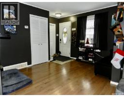 Kitchen - 936 Vaughan Street, Moose Jaw, SK S6H5N8 Photo 3