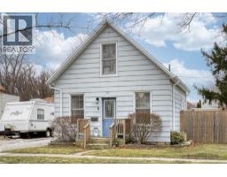 Laundry room - 75 Orange Street, Leamington, ON N8H1P8 Photo 2
