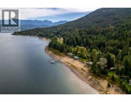 8275 East Procter Road, Procter, BC V0G1C0 Photo 3