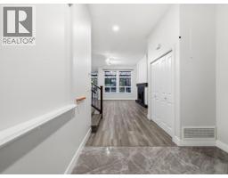 10428 Mceachern Street, Maple Ridge, BC V2W0H8 Photo 2