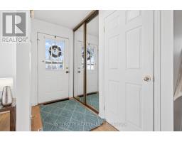 Kitchen - 57 Valleyview Crescent, Bradford West Gwillimbury, ON L3Z1S8 Photo 3