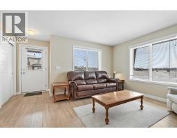 Kitchen - 8201 2781 Chinook Winds Drive Sw, Airdrie, AB T4B3S5 Photo 3