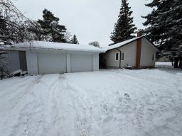 Living room/Dining room - 126 Broadway Avenue, Killarney, MB R0K1G0 Photo 2