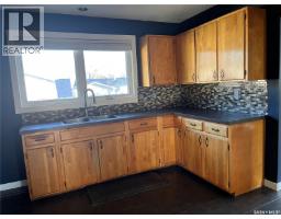 Living room - 165 Pasqua Street N, Regina, SK S4R4N3 Photo 3